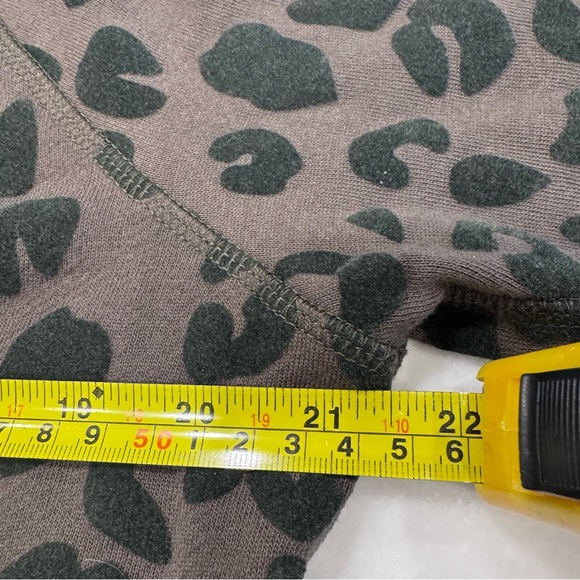 RAILS Womens Theo Flocked Olive Leopard Distress Pullover Sweatshirt-XS - Picture 5 of 10